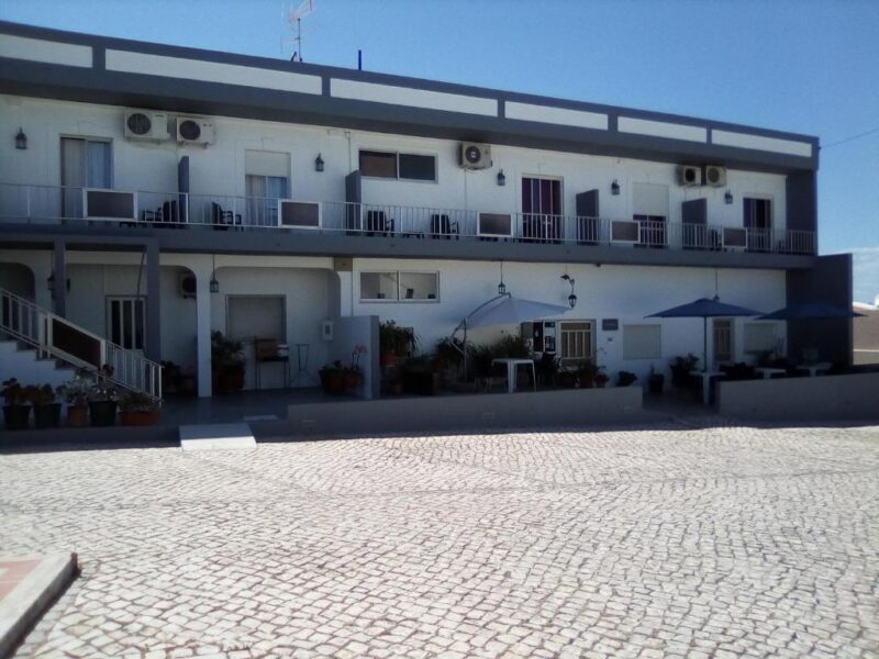 Guesthouse RSA by UmbralAbre numa nova janela