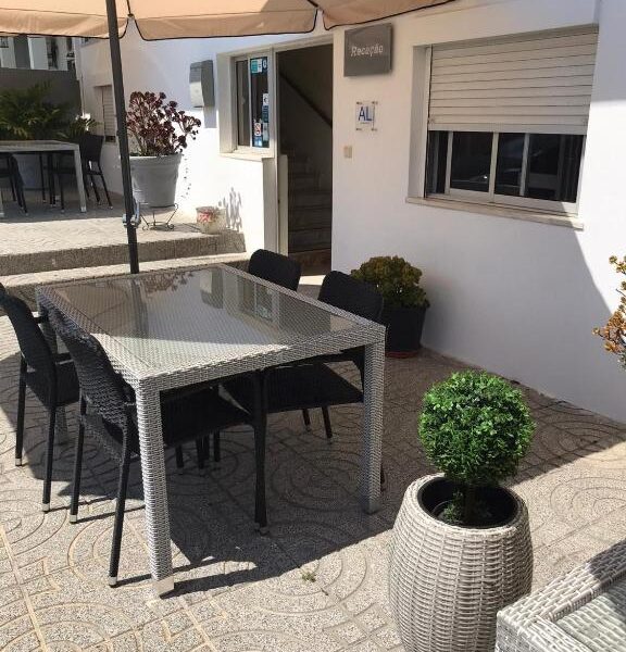 Guesthouse RSA by UmbralAbre numa nova janela